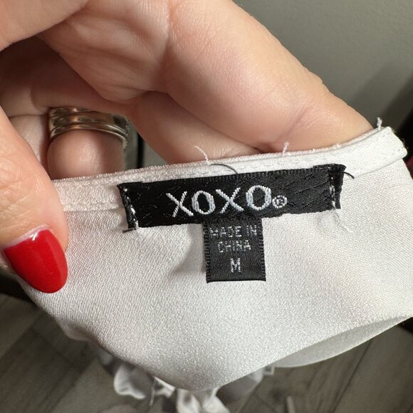 Xoxo White Long Sleeve Blouse With Front Tie & Slit Sleeves Medium‎ - Picture 7 of 8